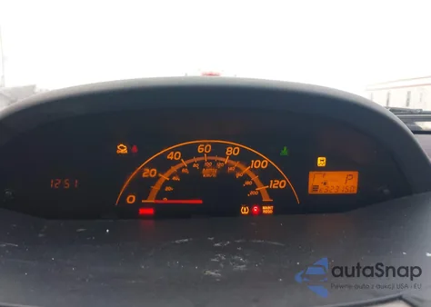 2010 Toyota Yaris z USA, uszkodzony, nr VIN JTDJT4K35A5320509